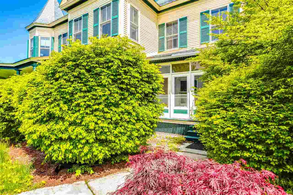 12 High Street Goffstown NH 03045