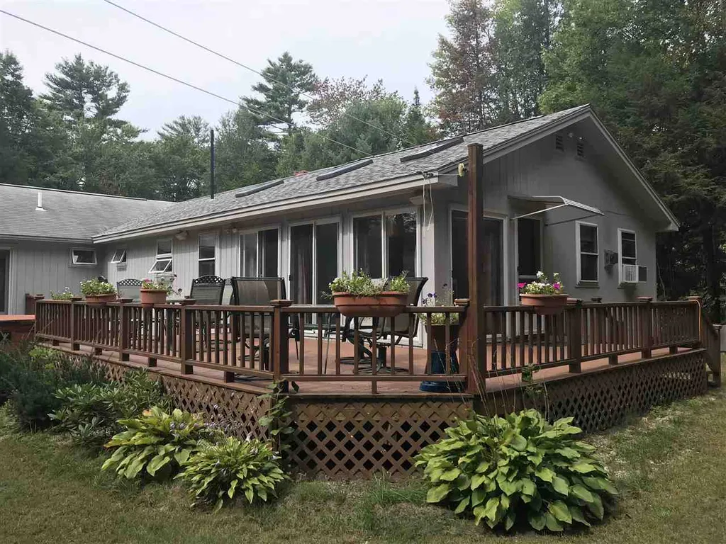 14 Brenton Lane Barnstead NH 03225