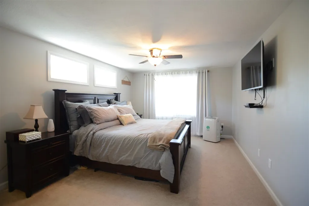13 Swan Circle Concord NH 03301