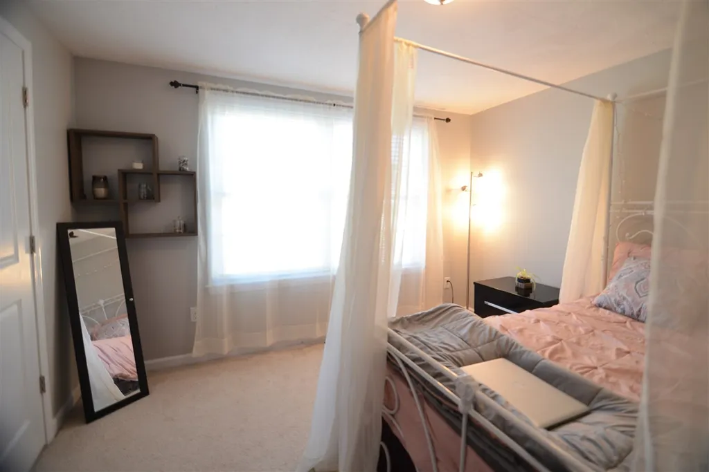 13 Swan Circle Concord NH 03301