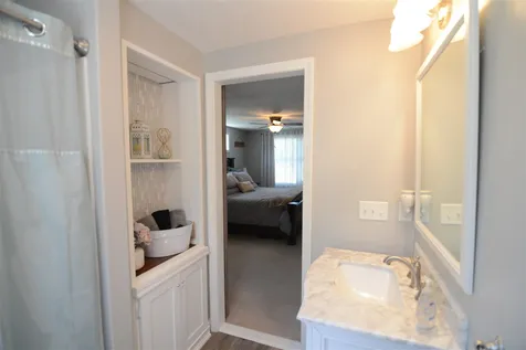 13 Swan Circle Concord NH 03301