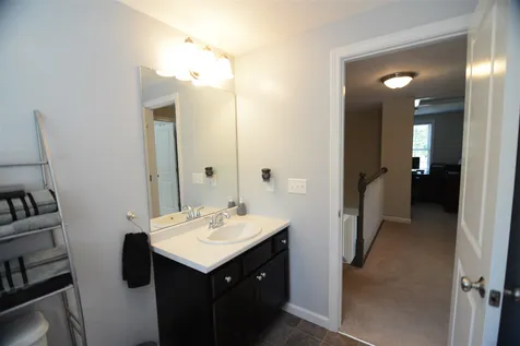 13 Swan Circle Concord NH 03301