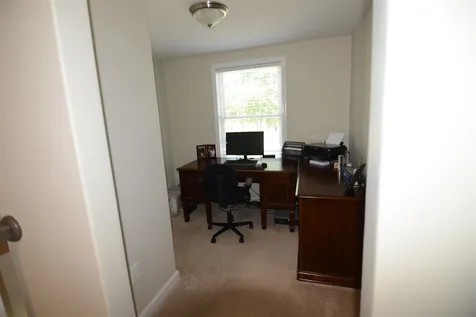 13 Swan Circle Concord NH 03301