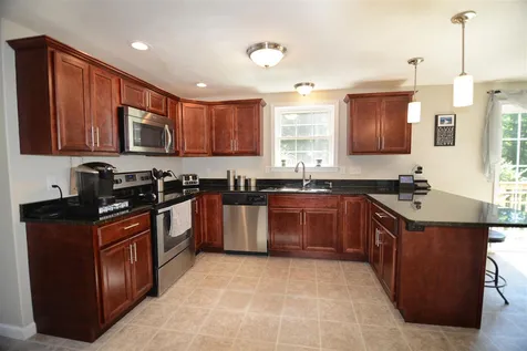 13 Swan Circle Concord NH 03301