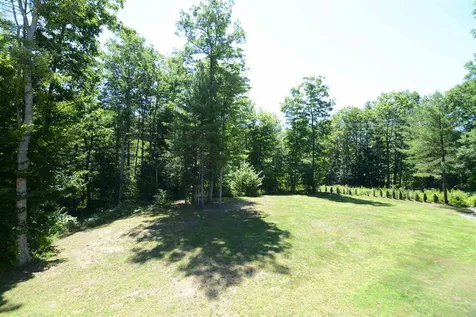13 Swan Circle Concord NH 03301