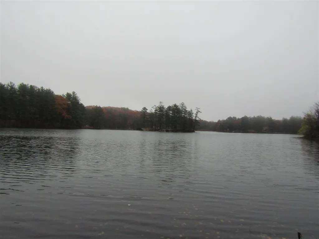 8 Robin Shore Drive Canterbury NH 03224
