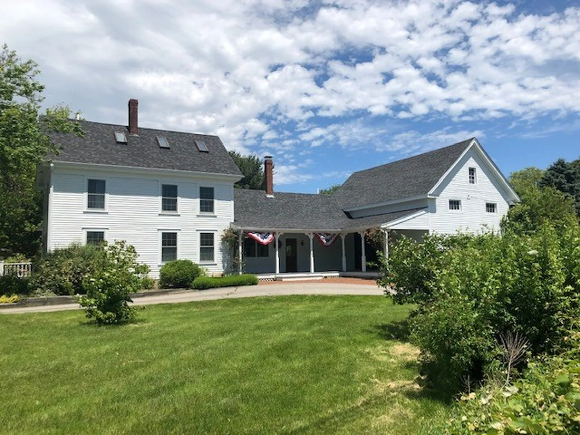 29 Post Road North Hampton NH 03862