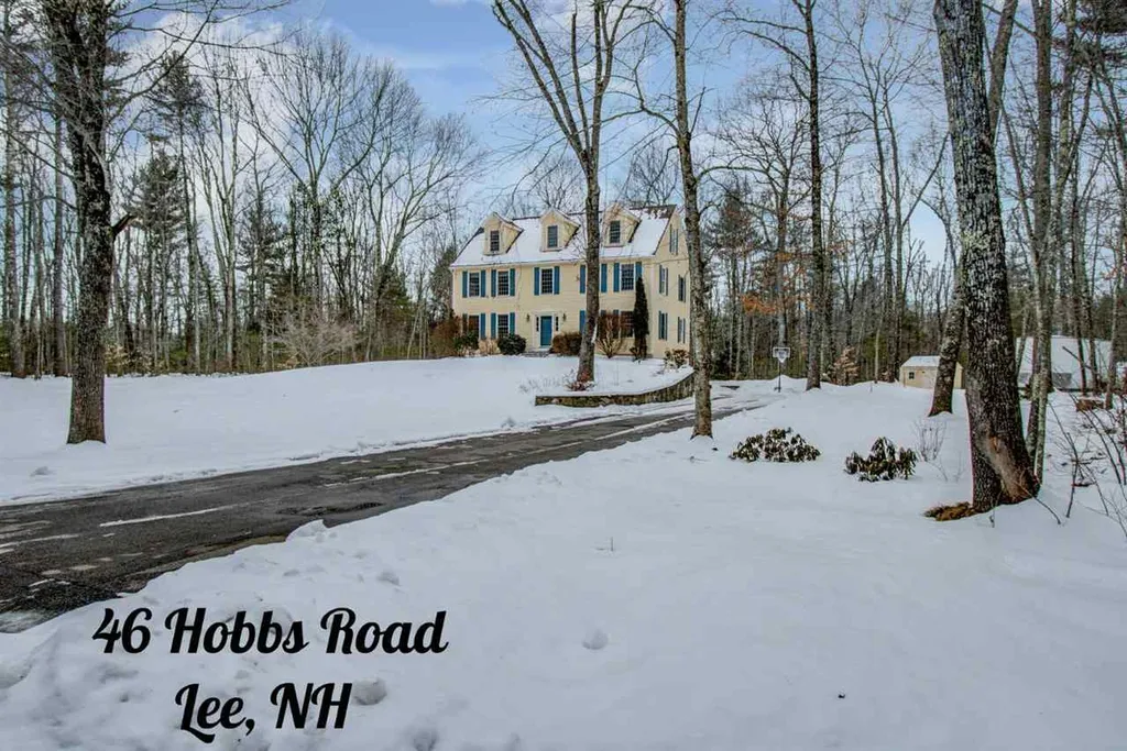 46 Hobbs Road Lee NH 03861