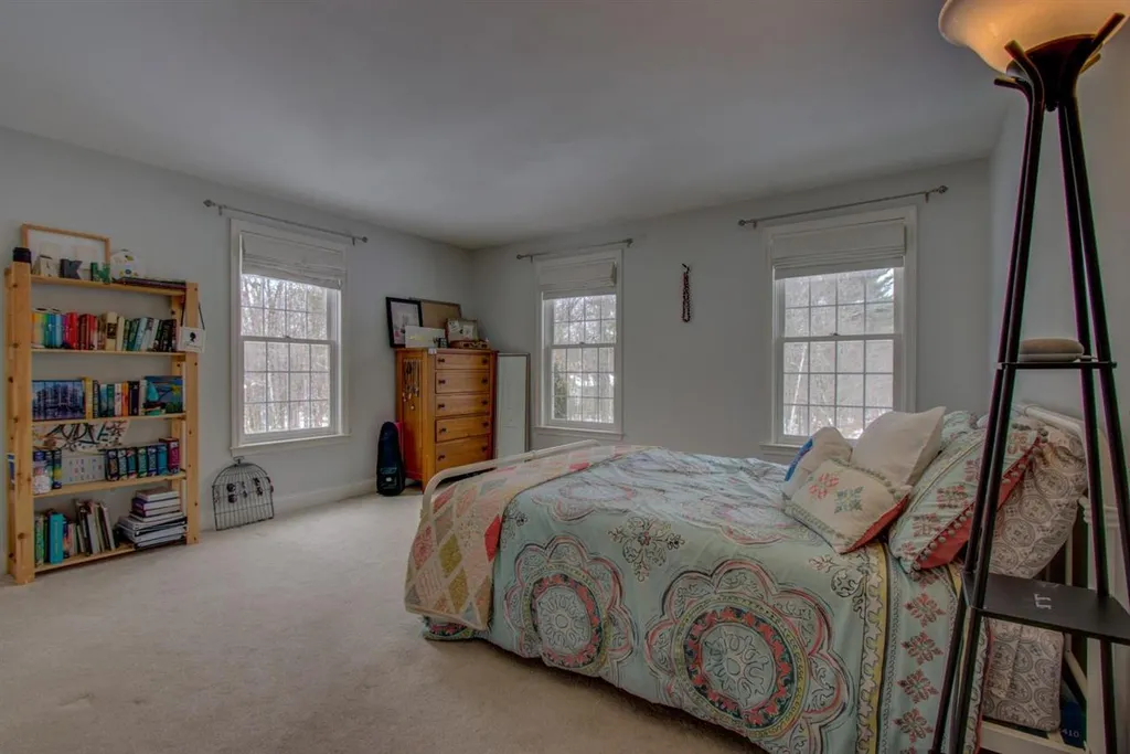 46 Hobbs Road Lee NH 03861
