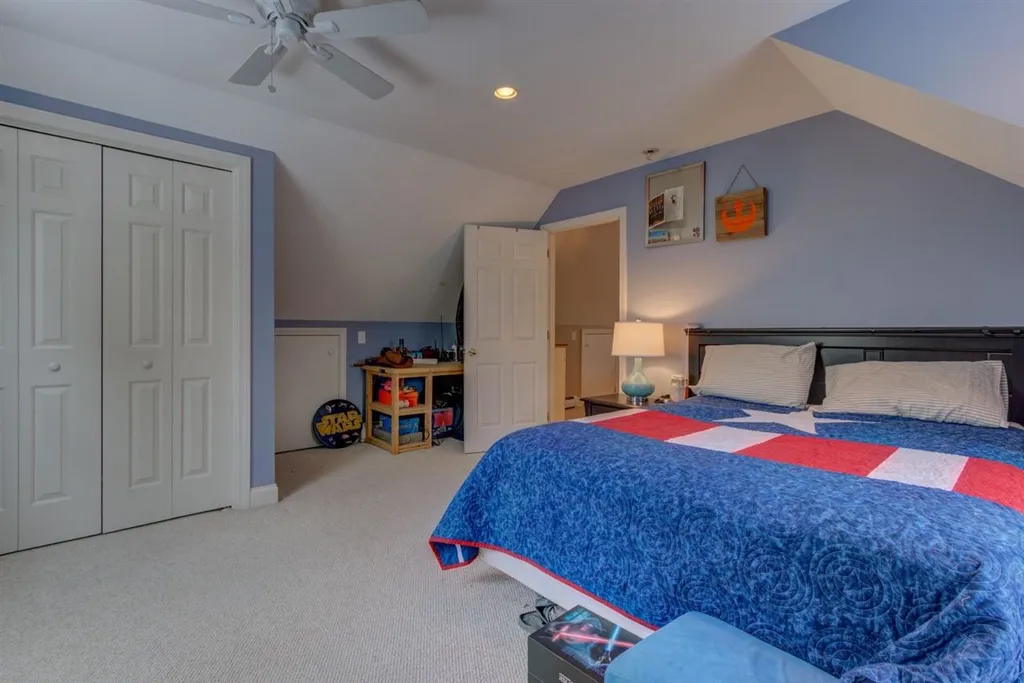 46 Hobbs Road Lee NH 03861