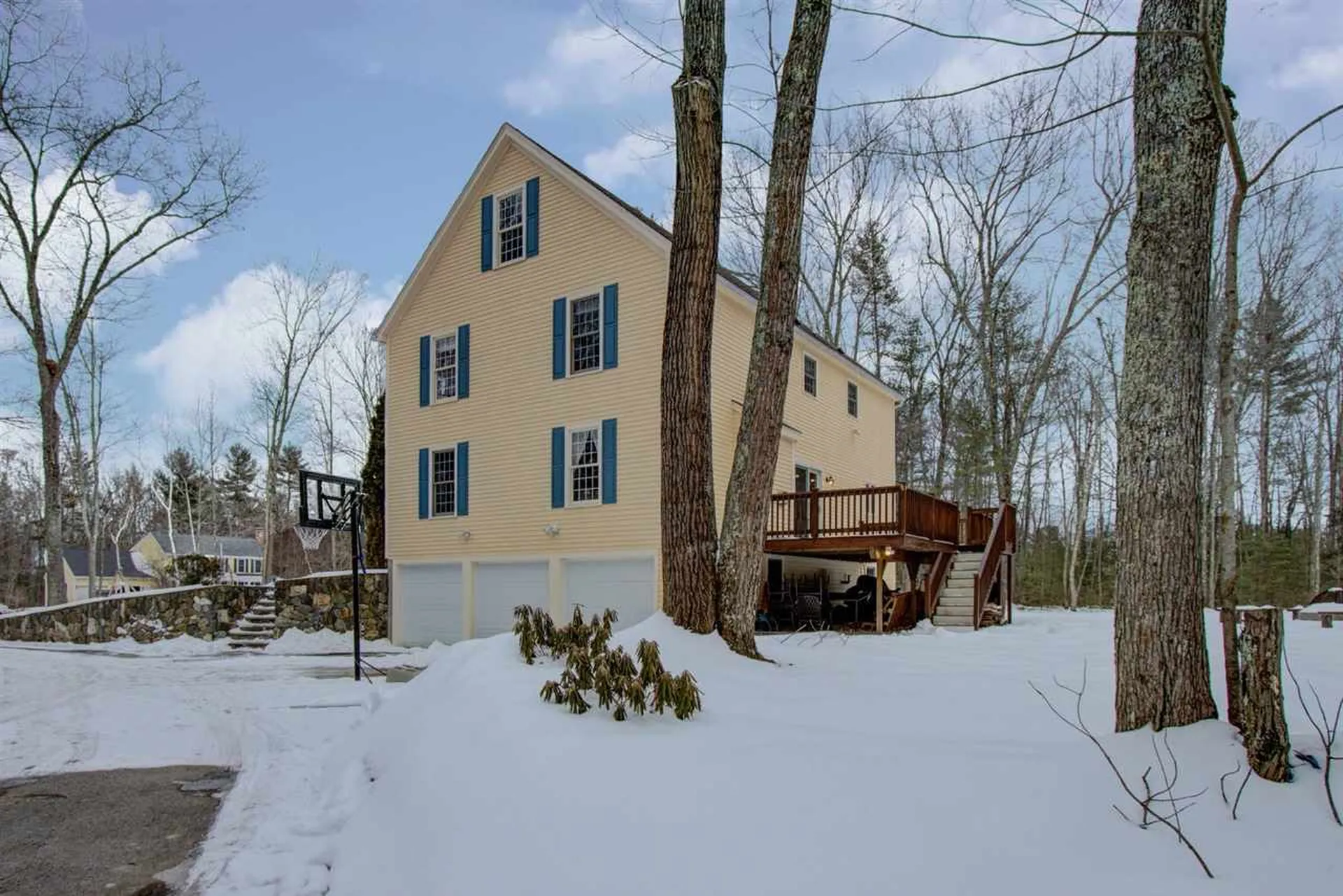 46 Hobbs Road Lee NH 03861