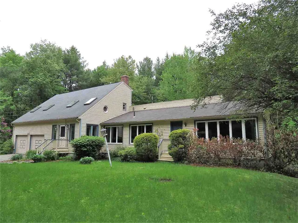86 W Hollis Road Hollis NH 03049