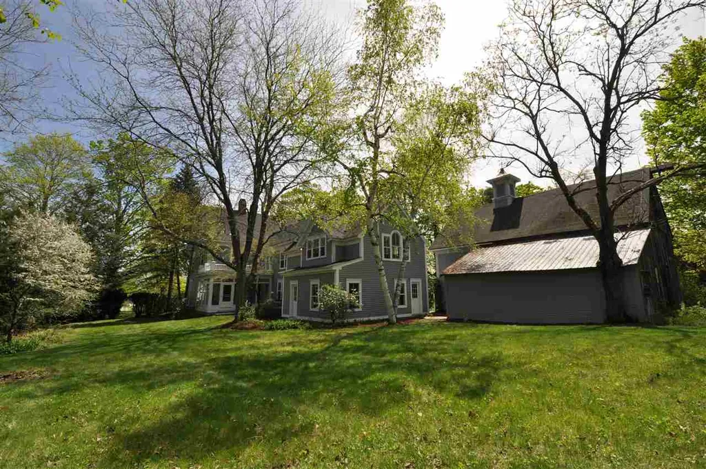 35 Main Street Hollis NH 03049