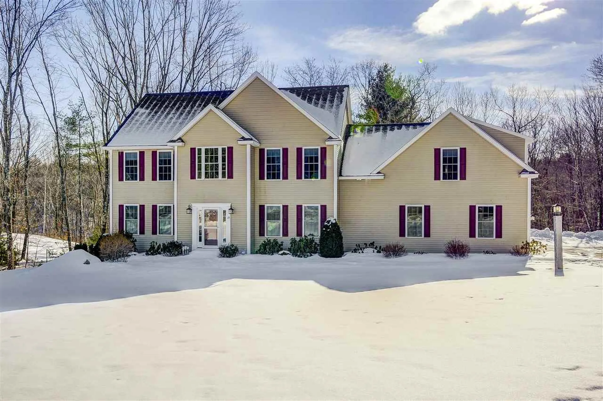 25 Taninger Road Windham NH 03087
