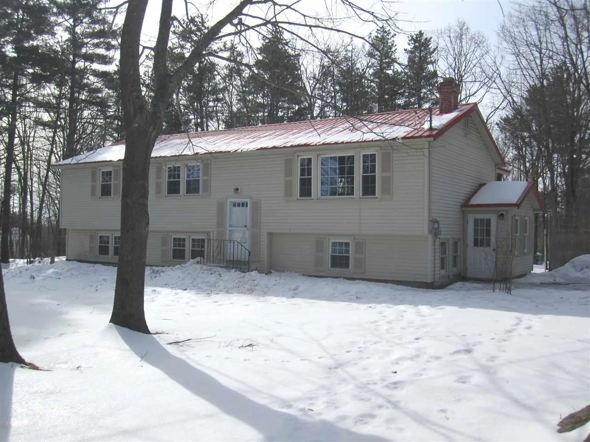 8 Mason Avenue Hooksett NH 03106