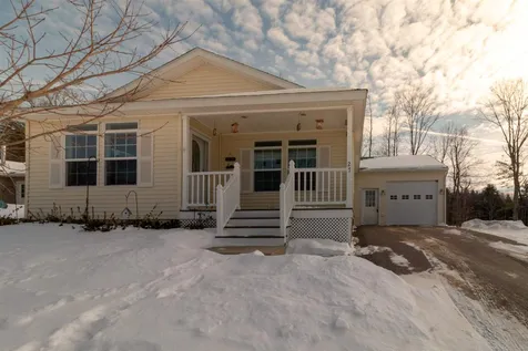 27 Mountain View Drive Franklin NH 03235