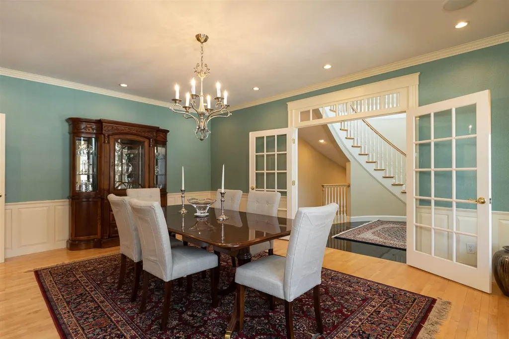 44 Waterloo Circle Dover NH 03820