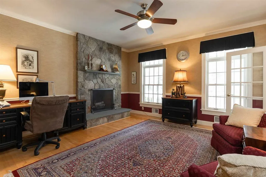 44 Waterloo Circle Dover NH 03820