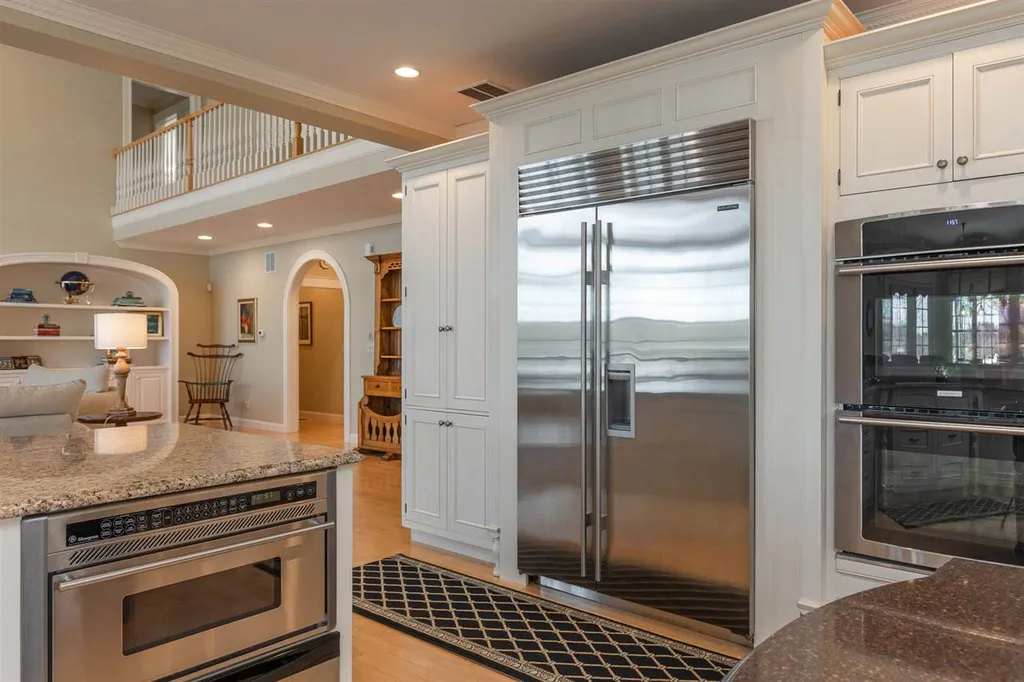 44 Waterloo Circle Dover NH 03820
