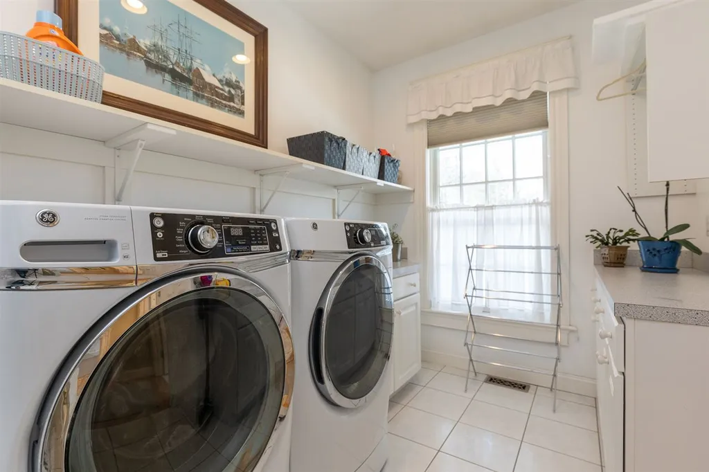 44 Waterloo Circle Dover NH 03820