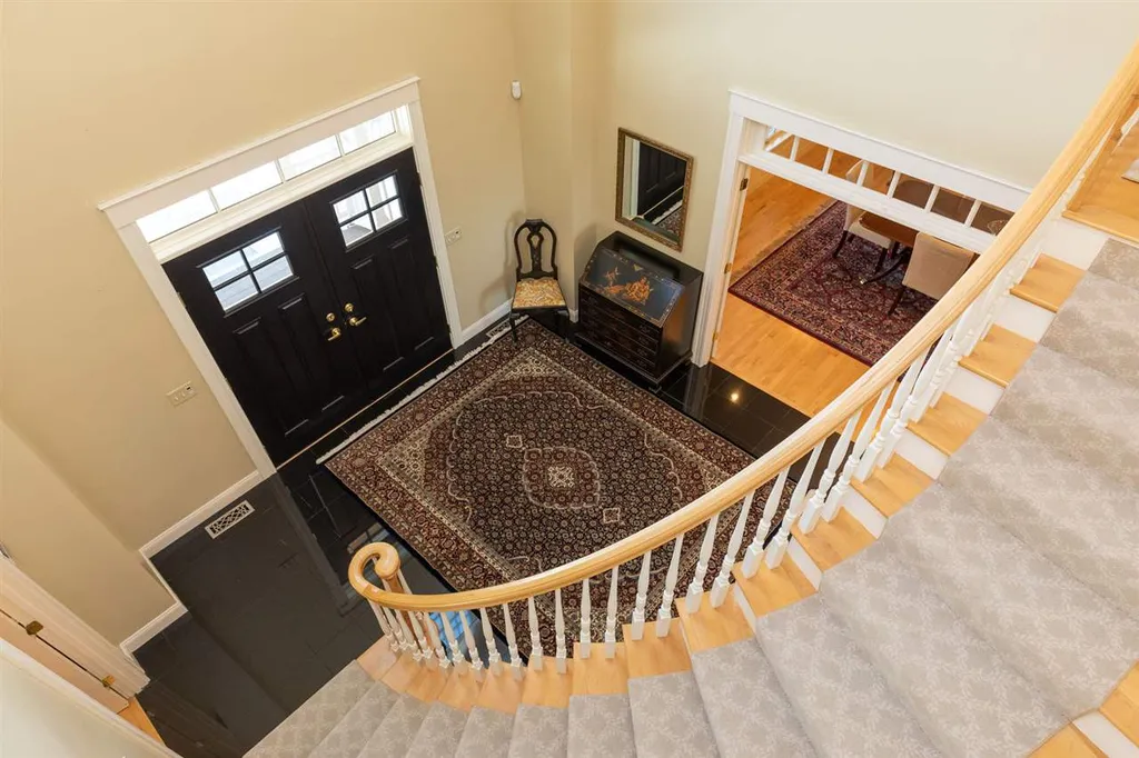44 Waterloo Circle Dover NH 03820