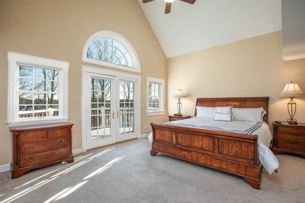 44 Waterloo Circle Dover NH 03820