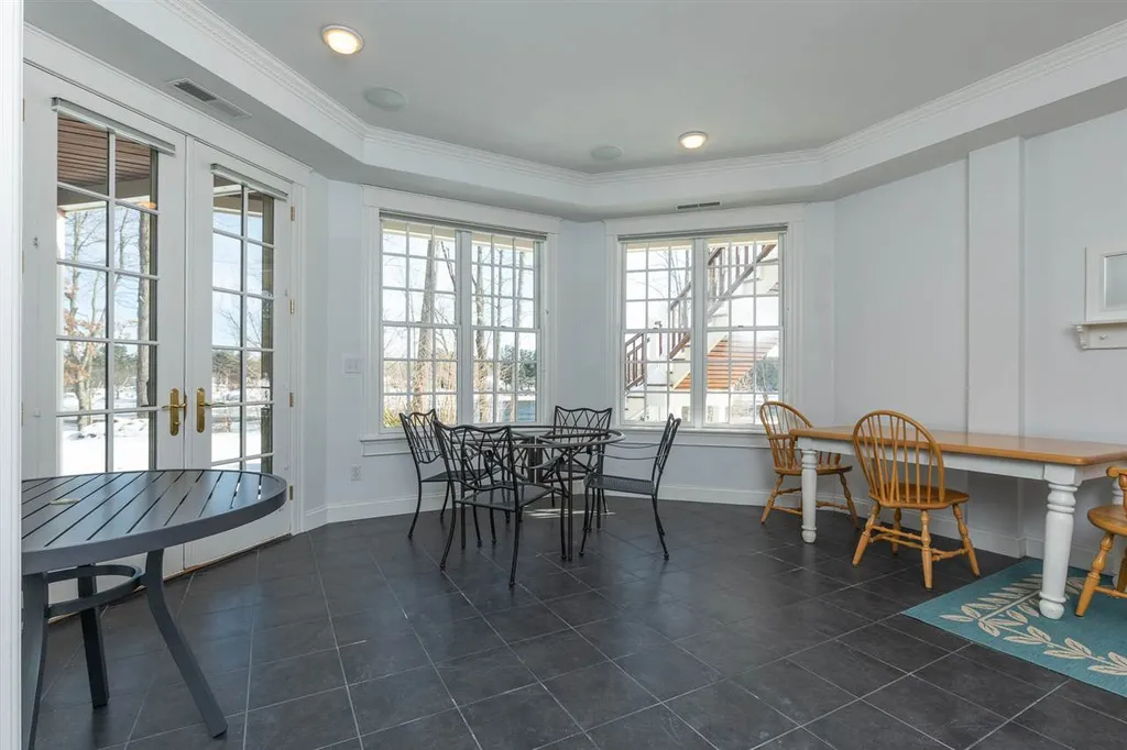 44 Waterloo Circle Dover NH 03820