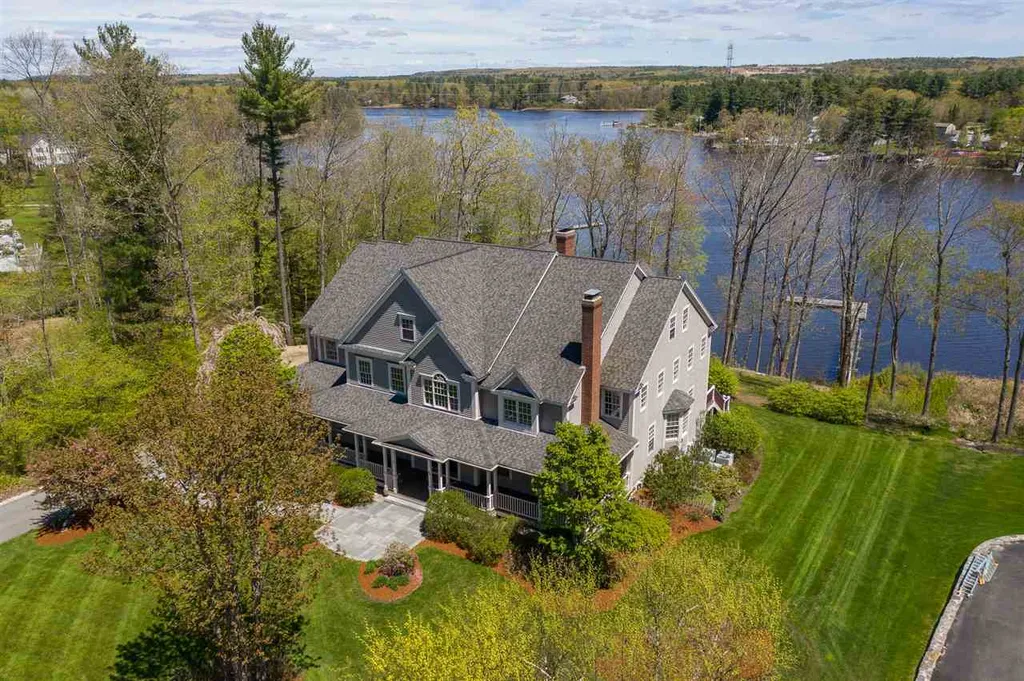 44 Waterloo Circle Dover NH 03820