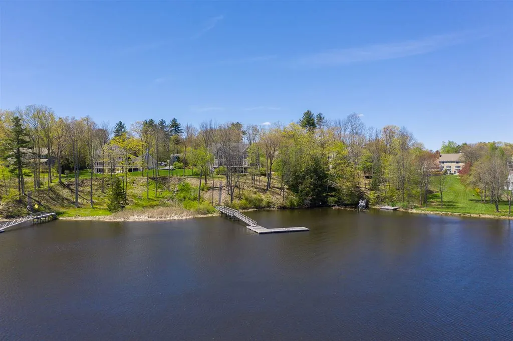 44 Waterloo Circle Dover NH 03820
