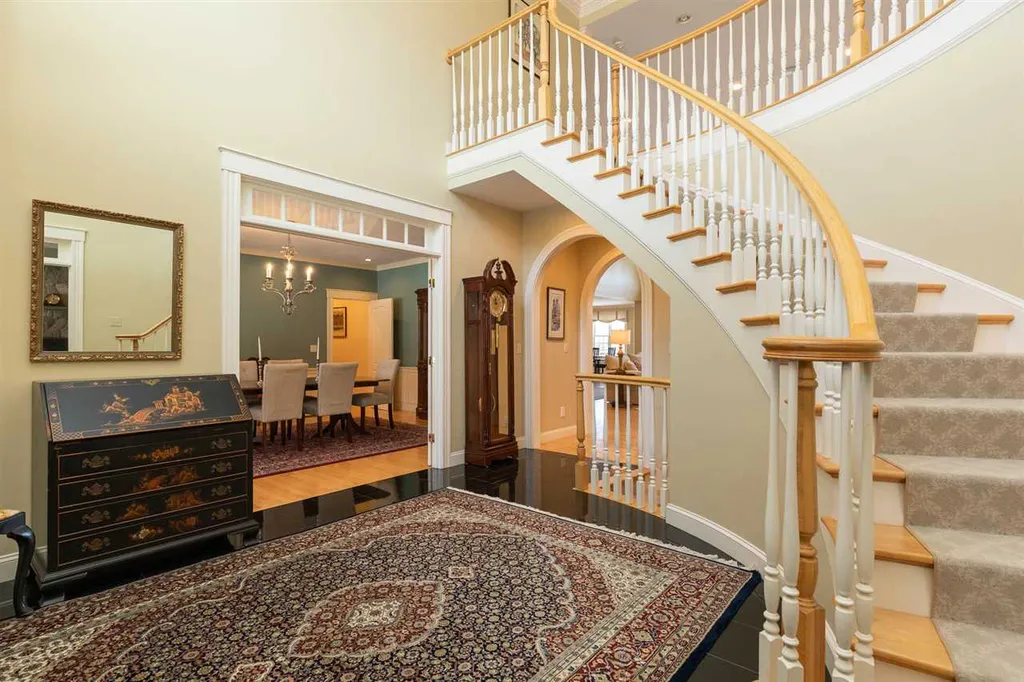 44 Waterloo Circle Dover NH 03820