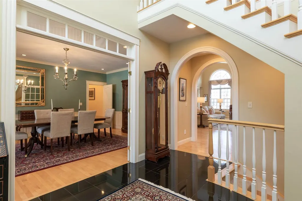 44 Waterloo Circle Dover NH 03820