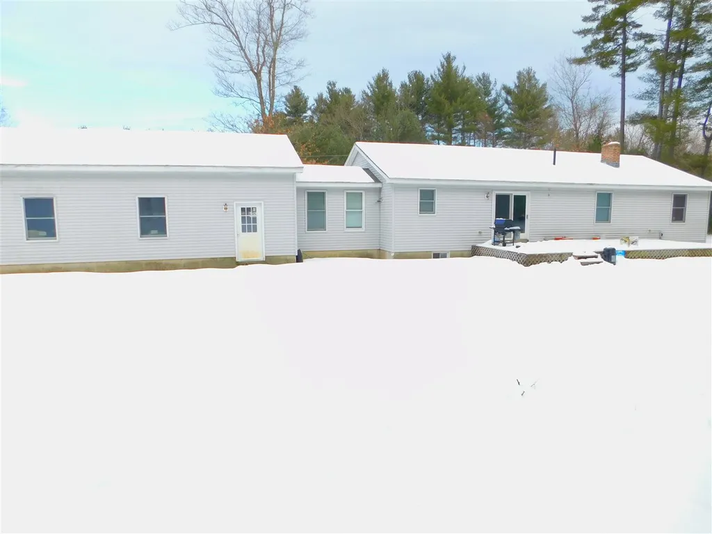 23 Fox Run Road Hinsdale NH 03451