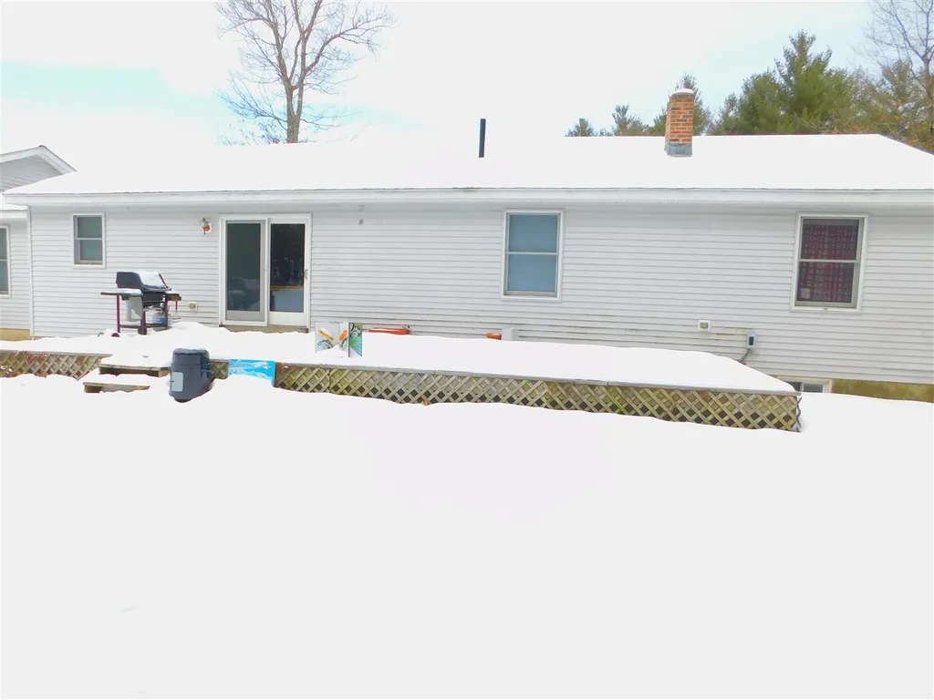 23 Fox Run Road Hinsdale NH 03451