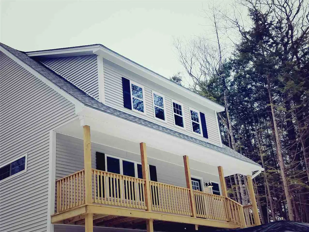11 New London Drive Webster NH 03303