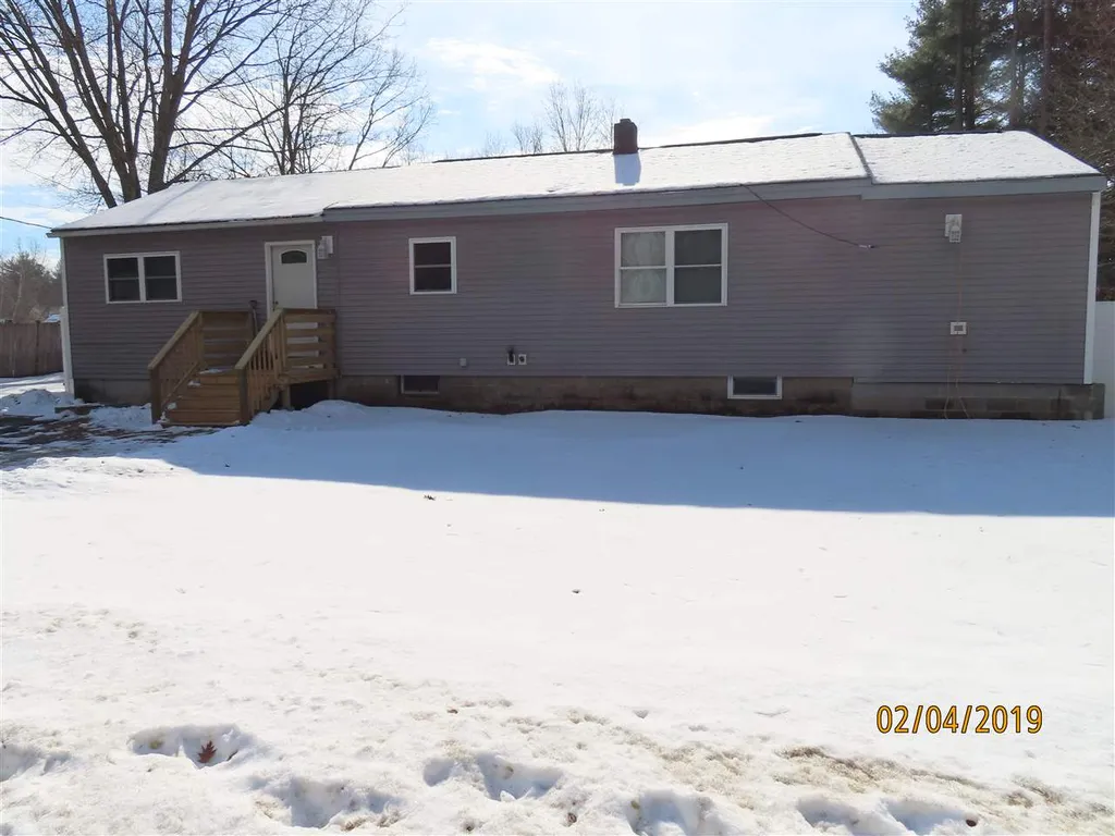 23 Philbrick Street Hudson NH 03051