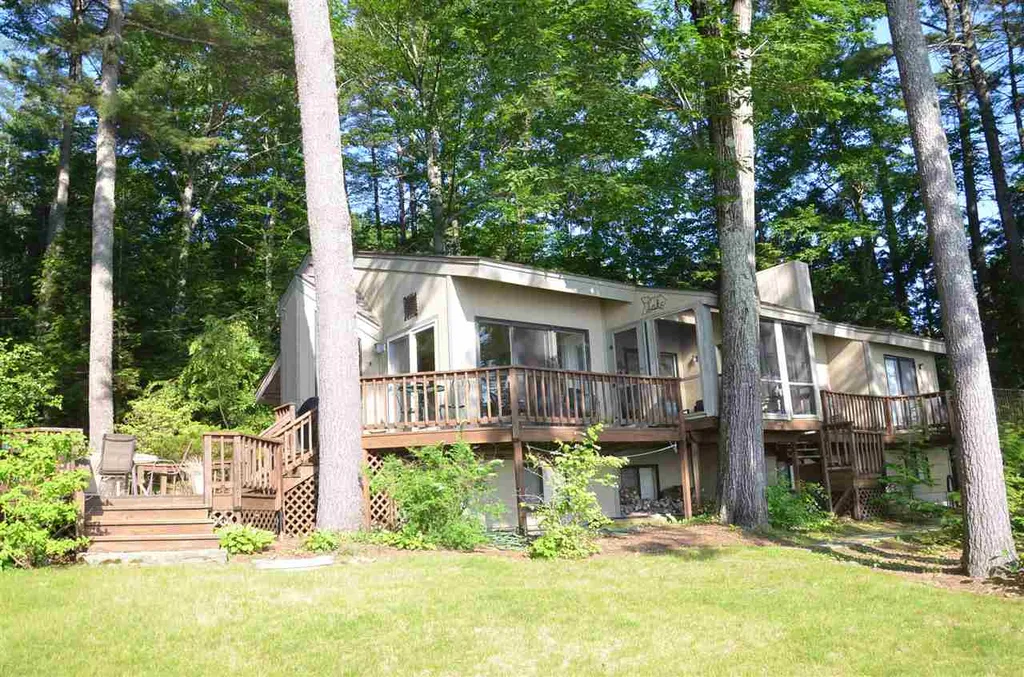 193 Dockham Shore Road Gilford NH 03249