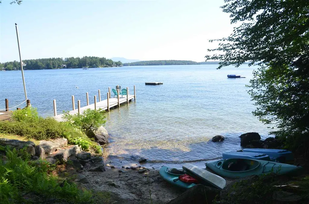 193 Dockham Shore Road Gilford NH 03249