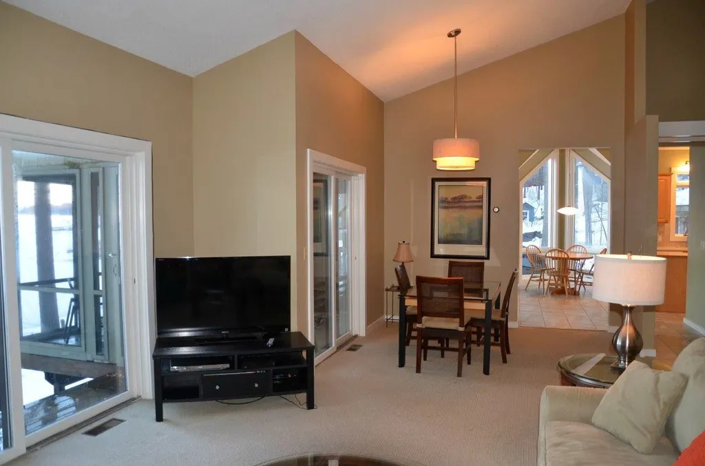 193 Dockham Shore Road Gilford NH 03249