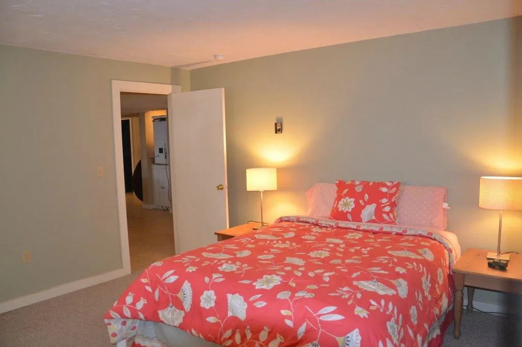 193 Dockham Shore Road Gilford NH 03249