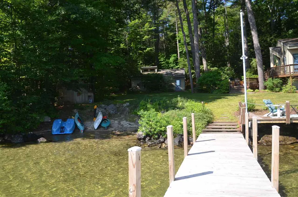 193 Dockham Shore Road Gilford NH 03249