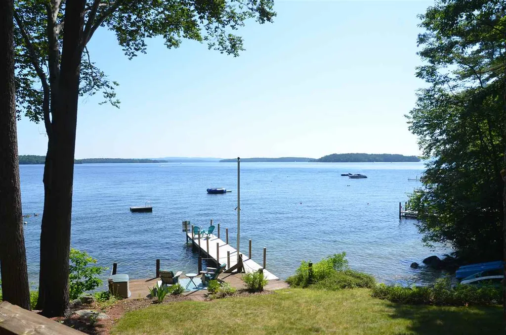 193 Dockham Shore Road Gilford NH 03249
