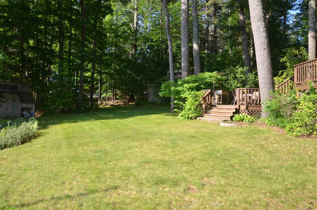 193 Dockham Shore Road Gilford NH 03249