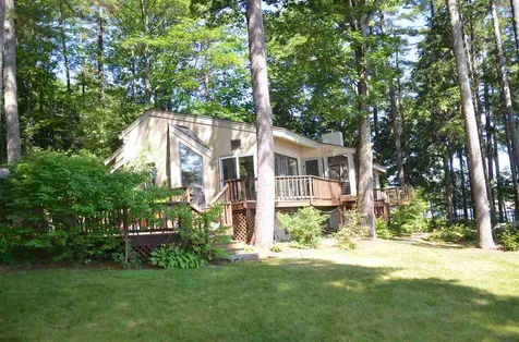 193 Dockham Shore Road Gilford NH 03249