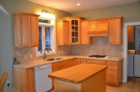 193 Dockham Shore Road Gilford NH 03249