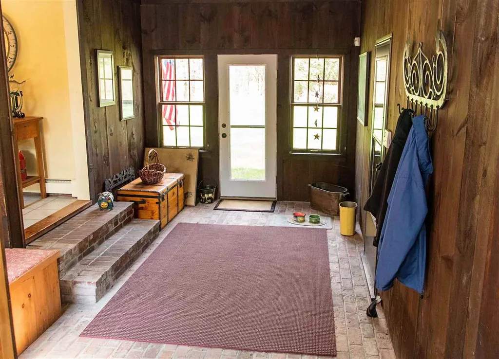 42 Mendon View Drive Mendon VT 05701