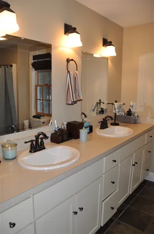 122 South Ridge Drive Middlebury VT 05753