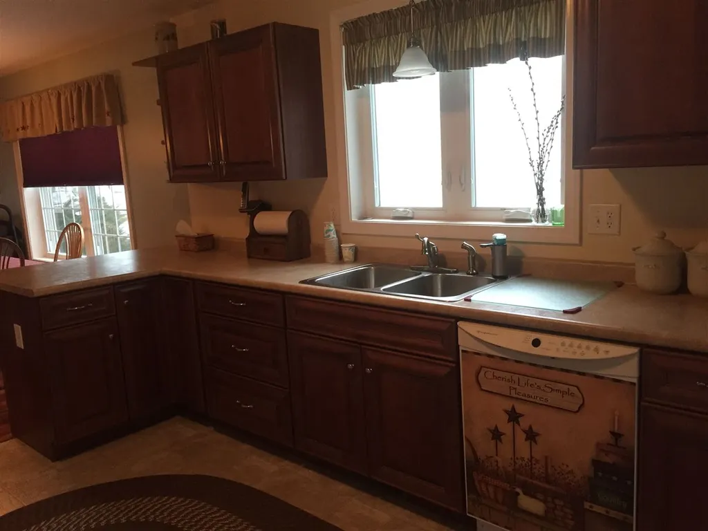 10 Rangeway Drive Rochester NH 03868