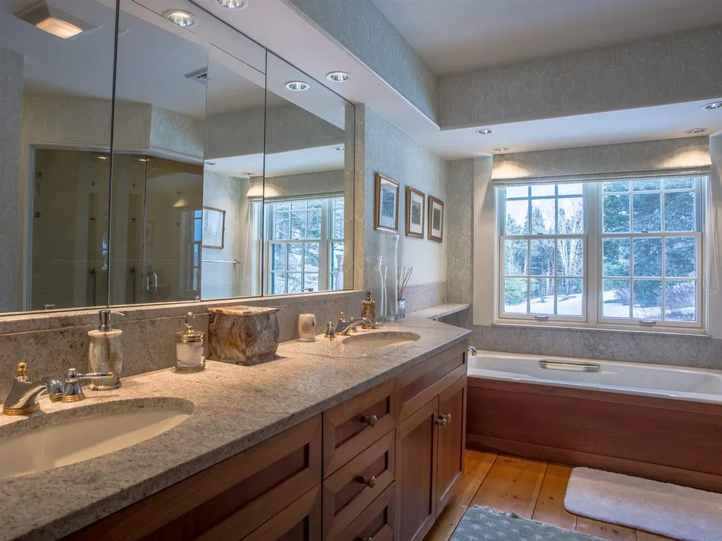 305 Old Farm Lane Warren VT 05674