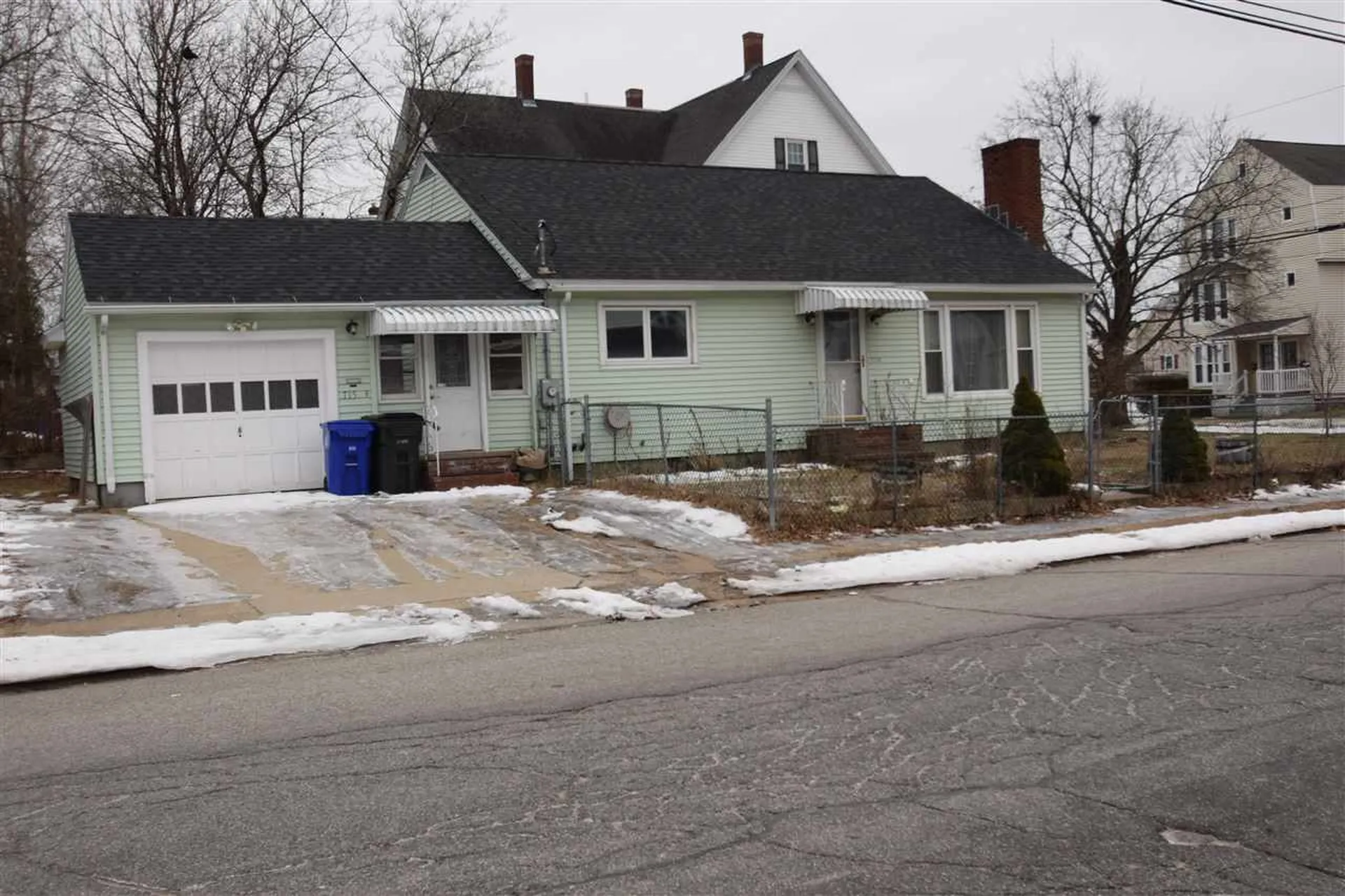 715 Hayward Street Manchester NH 03103