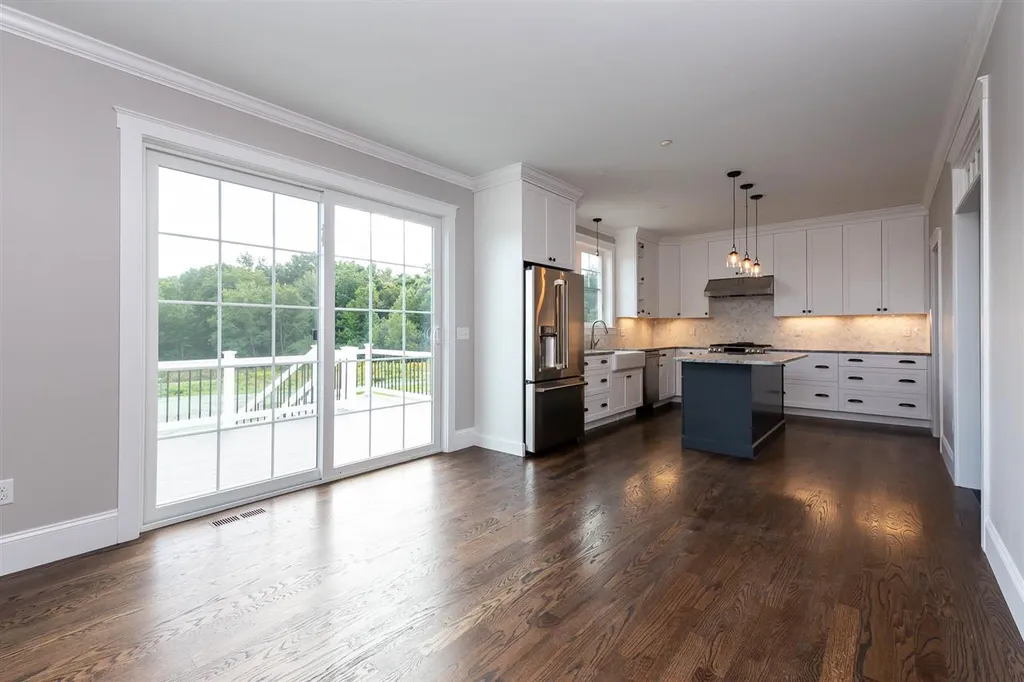 12 Whittaker Drive Stratham NH 03885